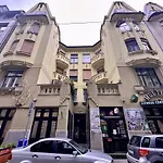 Operabasilica Apartment
